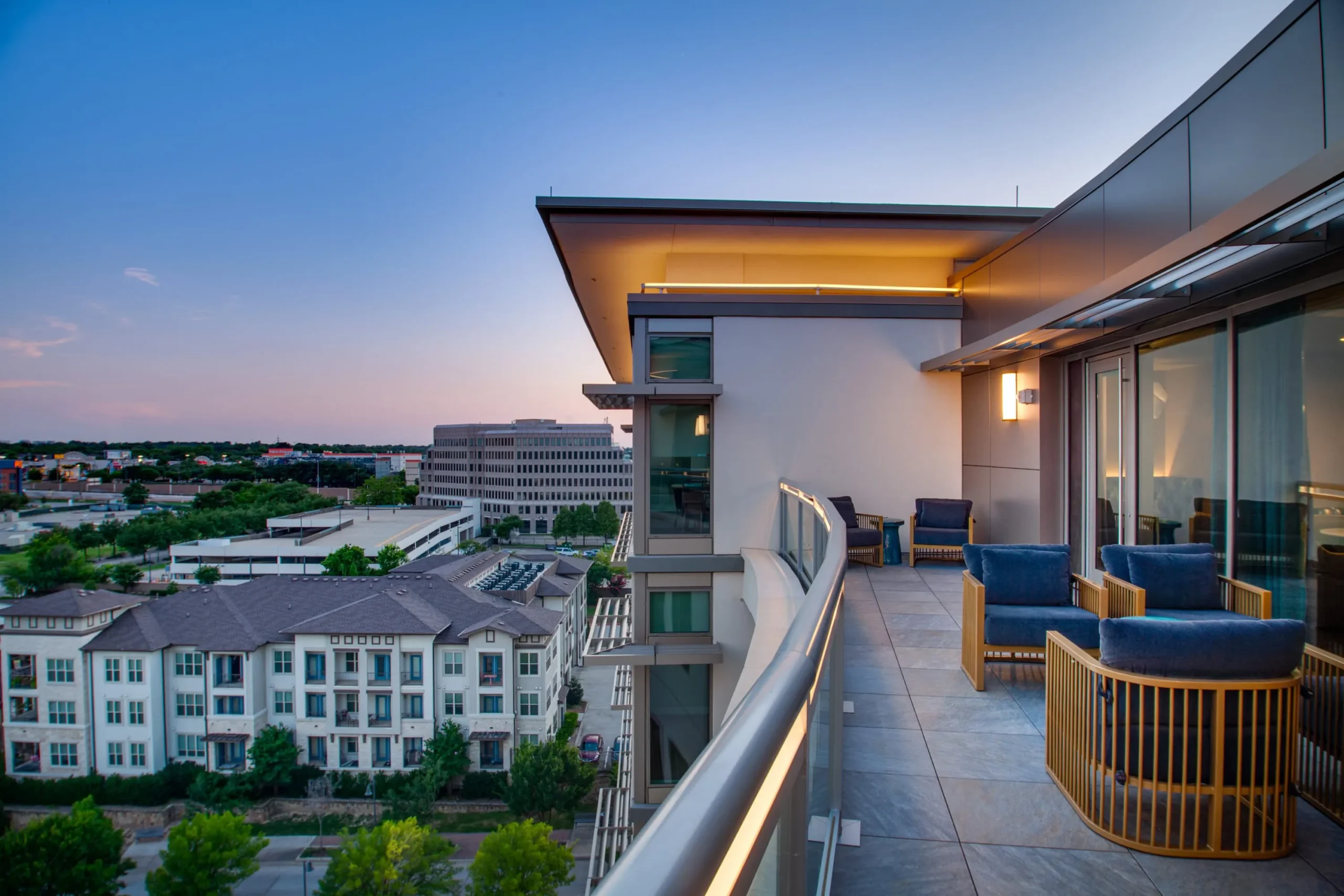 MP-IL-Slideshow-2@2x